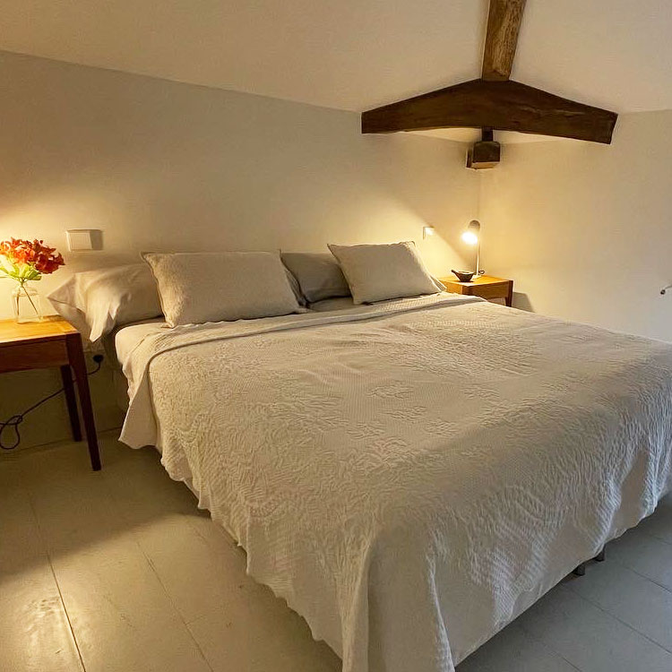 Habitación bajo cubierta