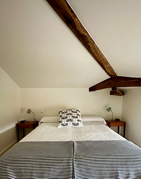 Habitación bajo cubierta